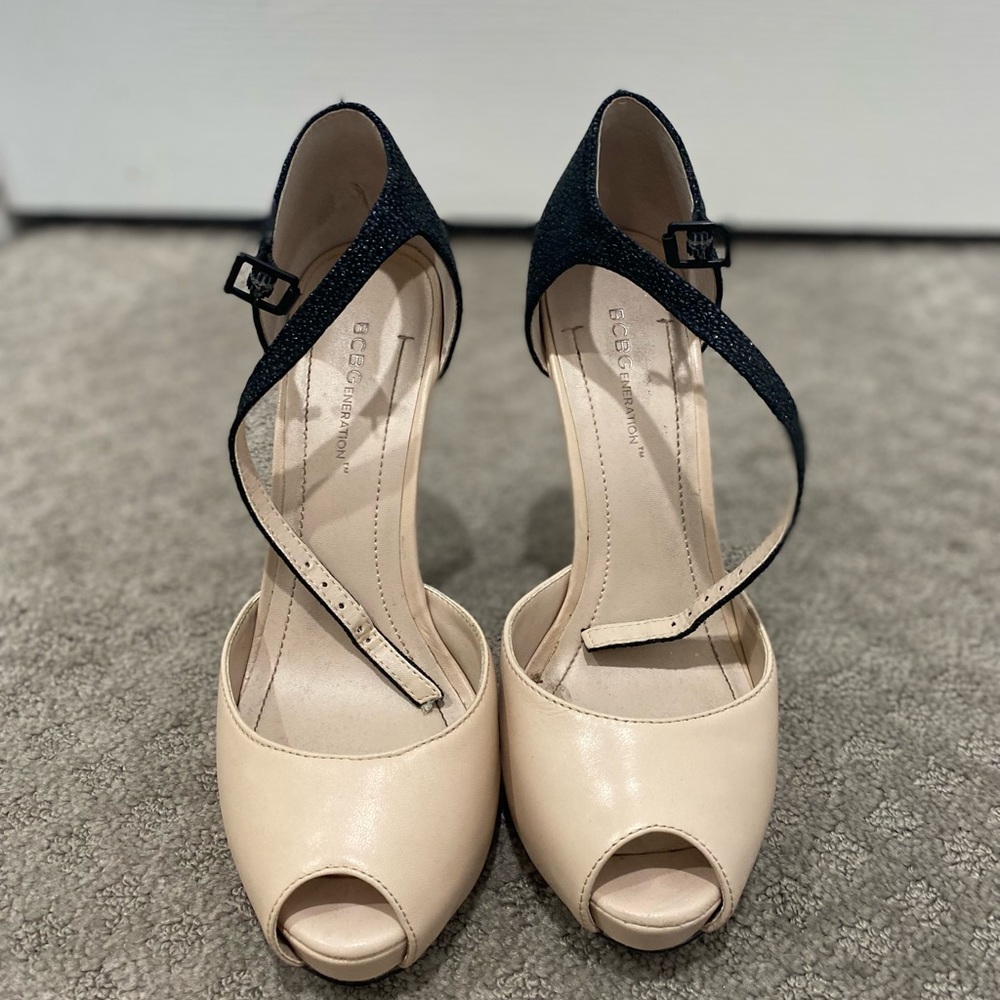 BCBGeneration open toed, black & taupe platform heels. Size 8.
